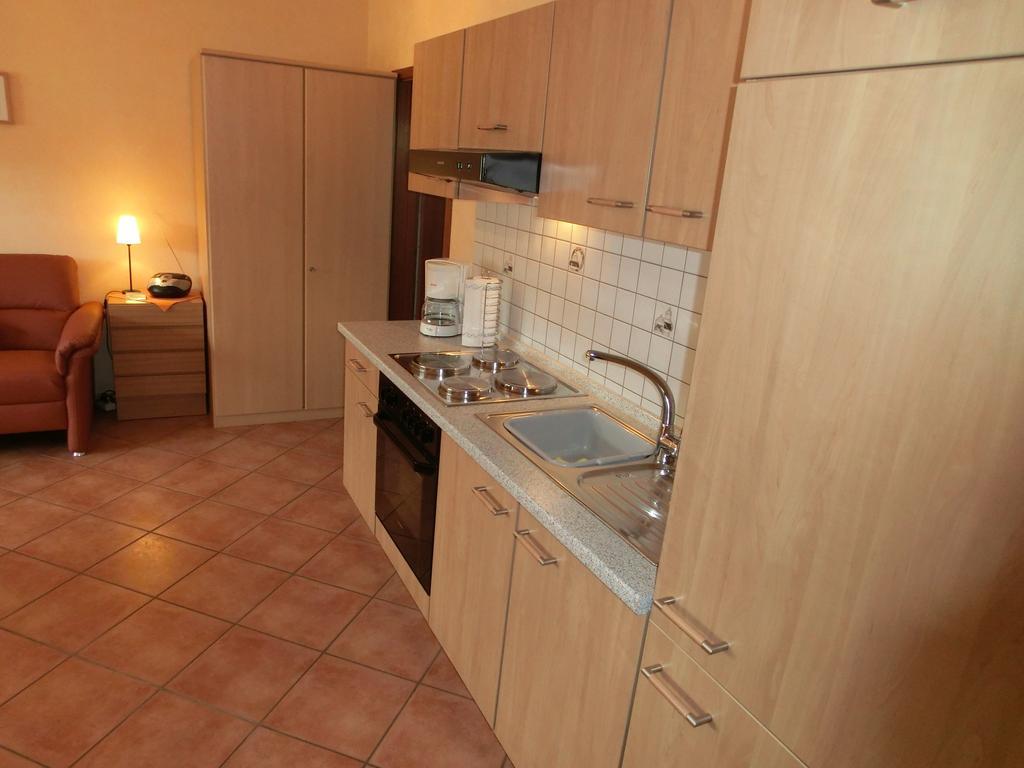 Weingut Hirschen Enkircherweg Burg  Zimmer foto